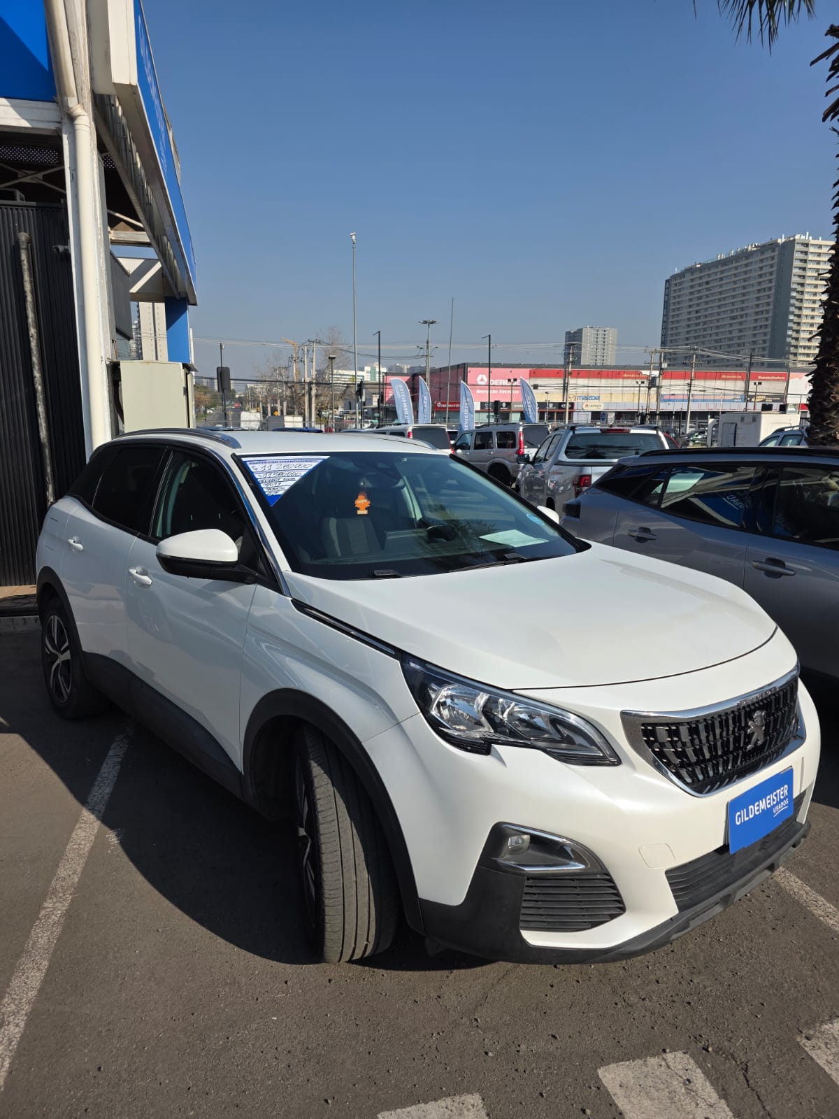 PEUGEOT 3008