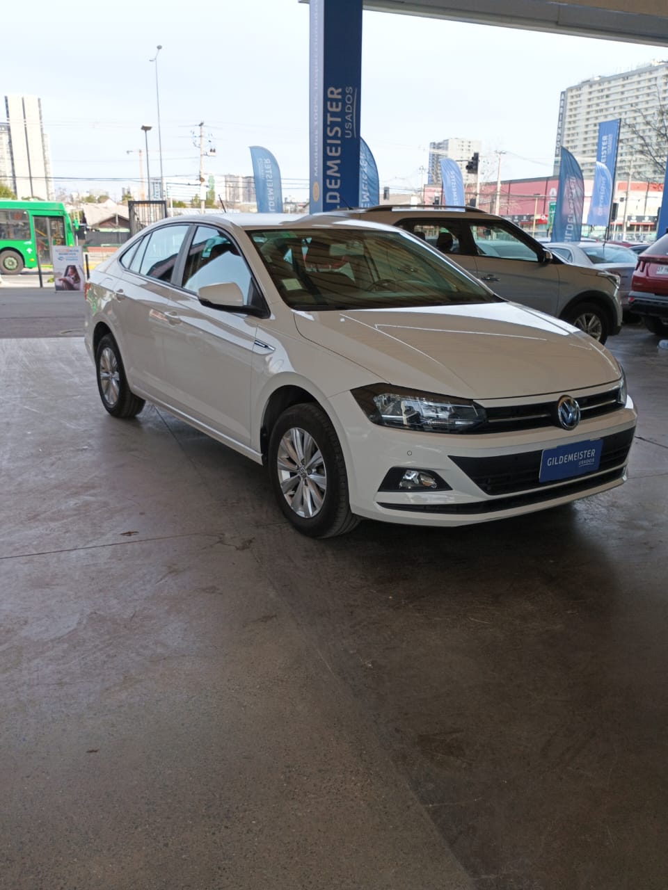VOLKSWAGEN VIRTUS