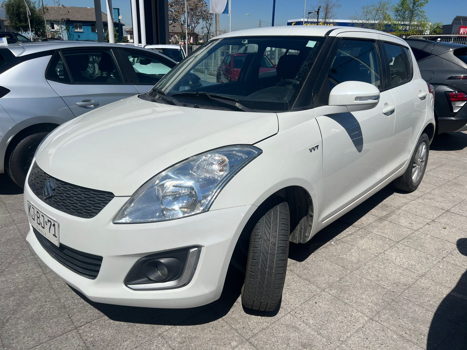 SUZUKI SWIFT