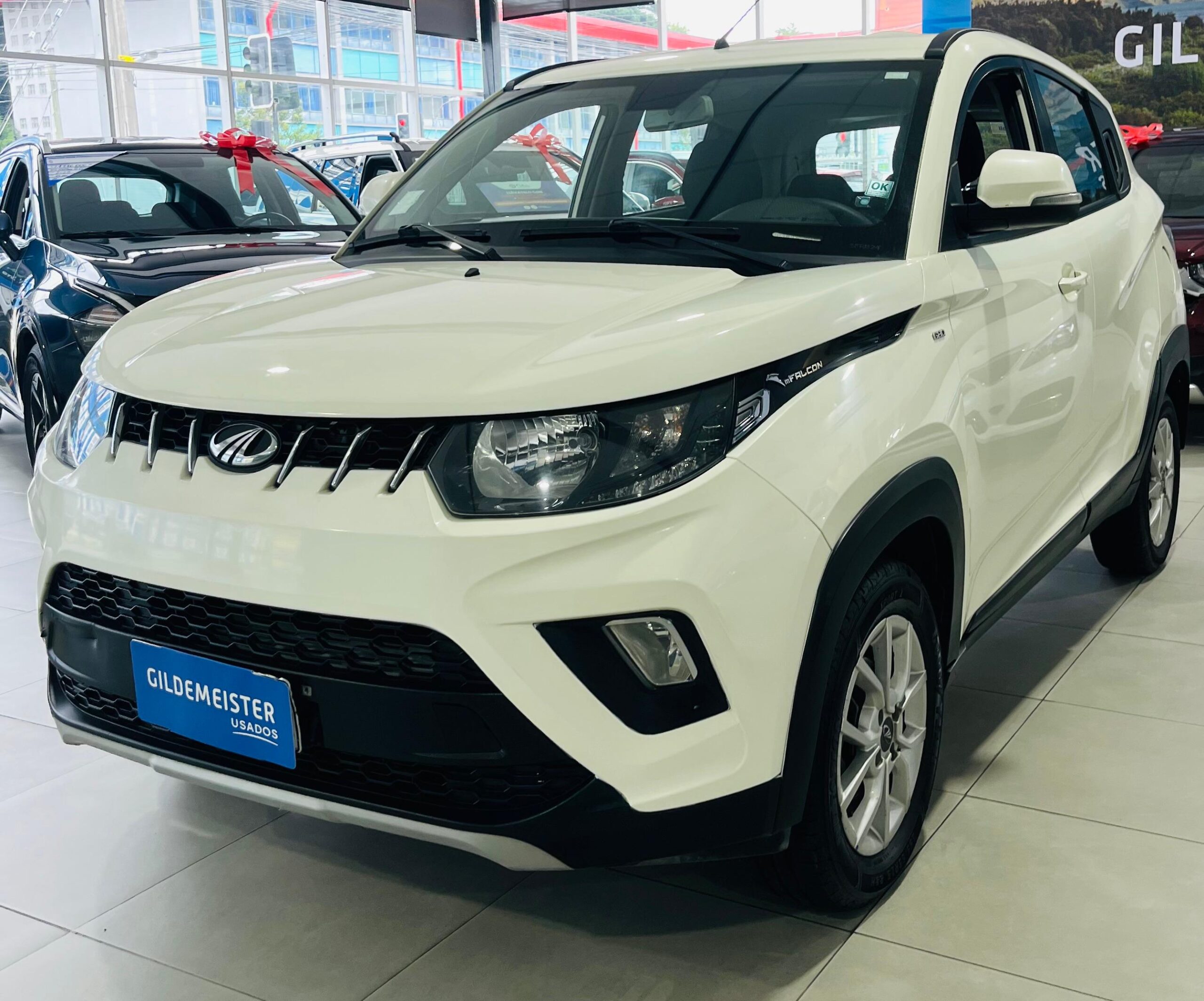 MAHINDRA KUV100