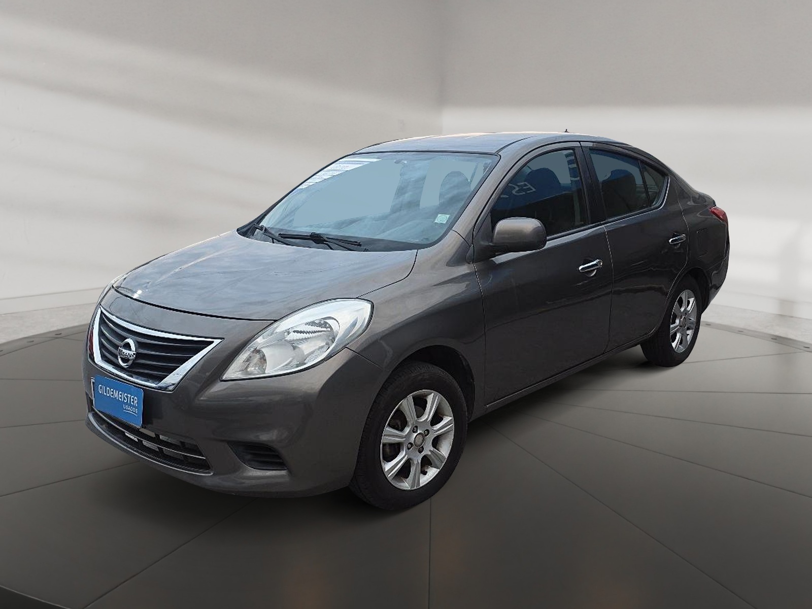 NISSAN VERSA