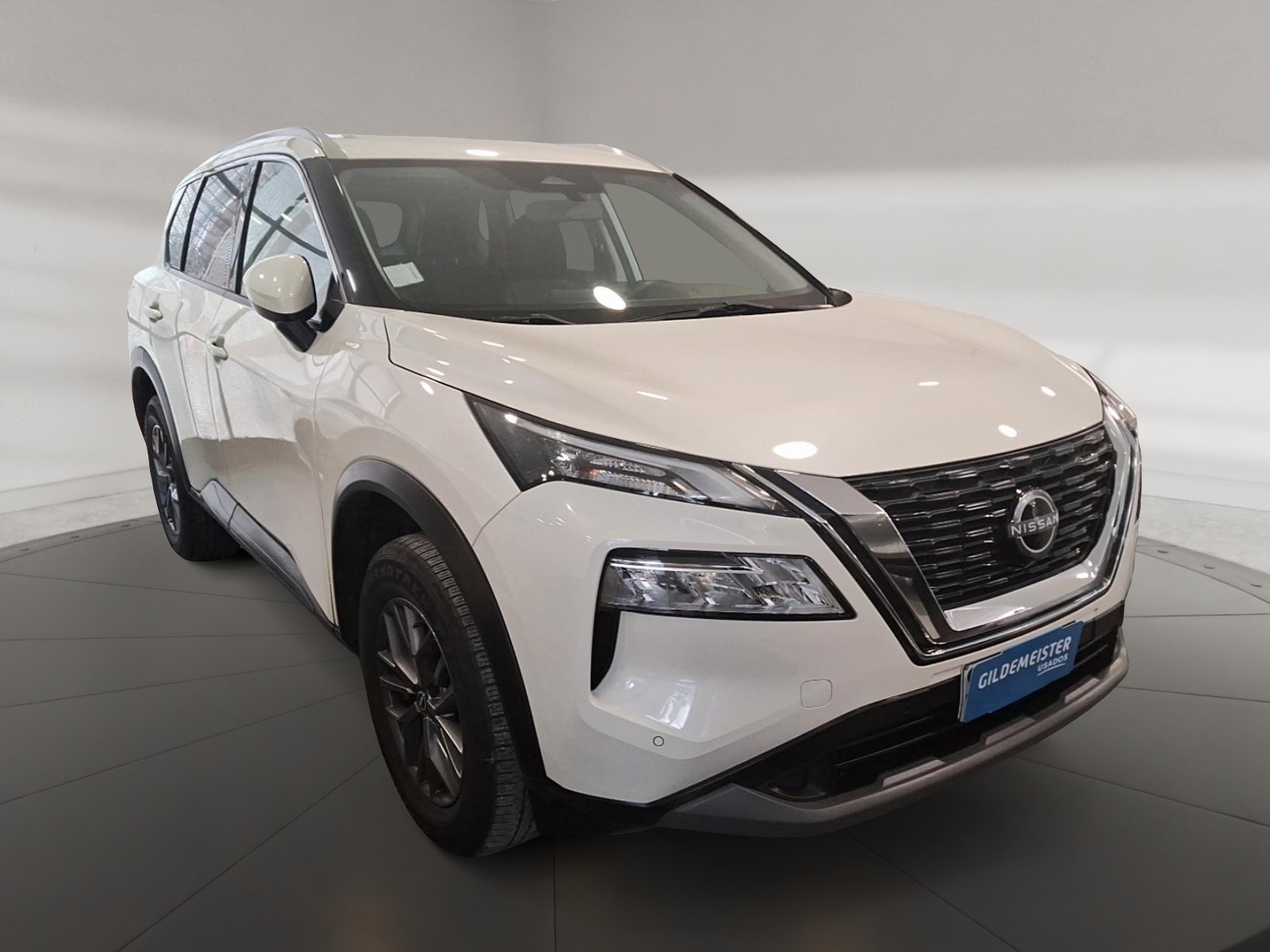 NISSAN 