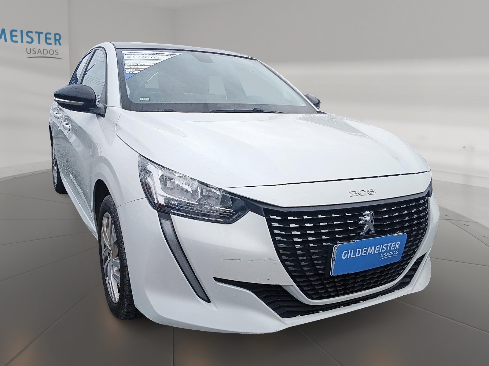 PEUGEOT 208